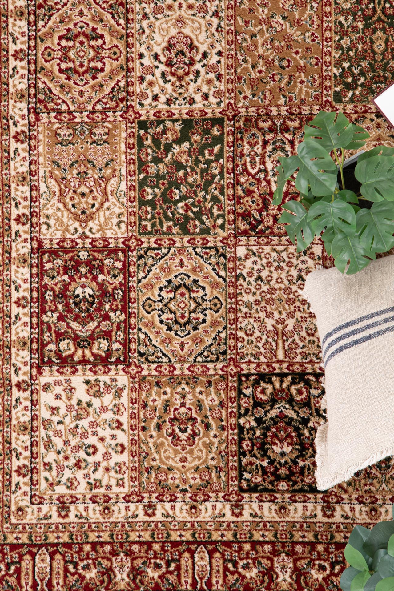 Κλασικό Χαλί Teheran 5093 Red - Royal Carpet