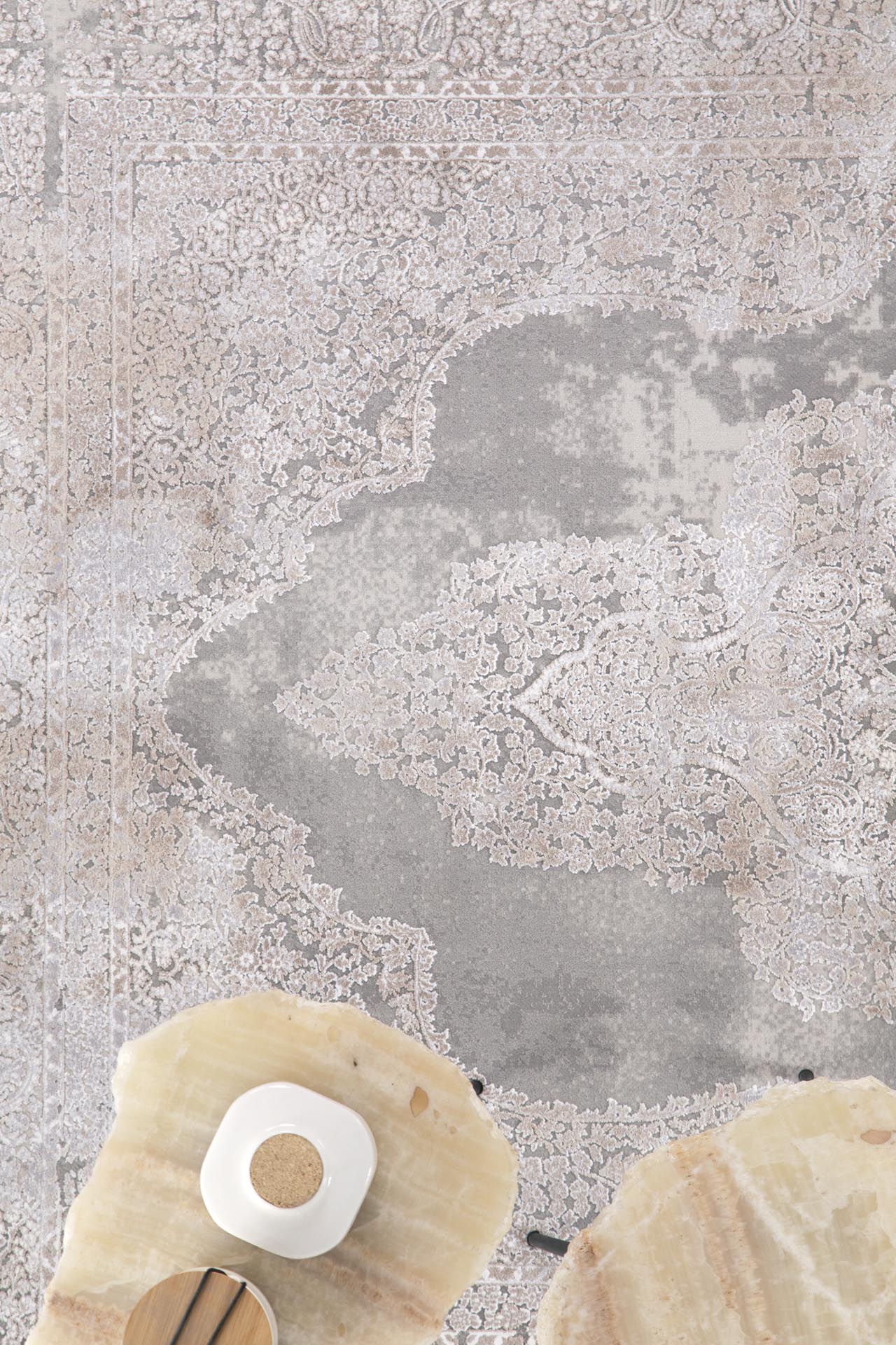 Μοντέρνο Χαλί Bamboo Silk 5988D L. Grey D. Beige - Royal Carpet