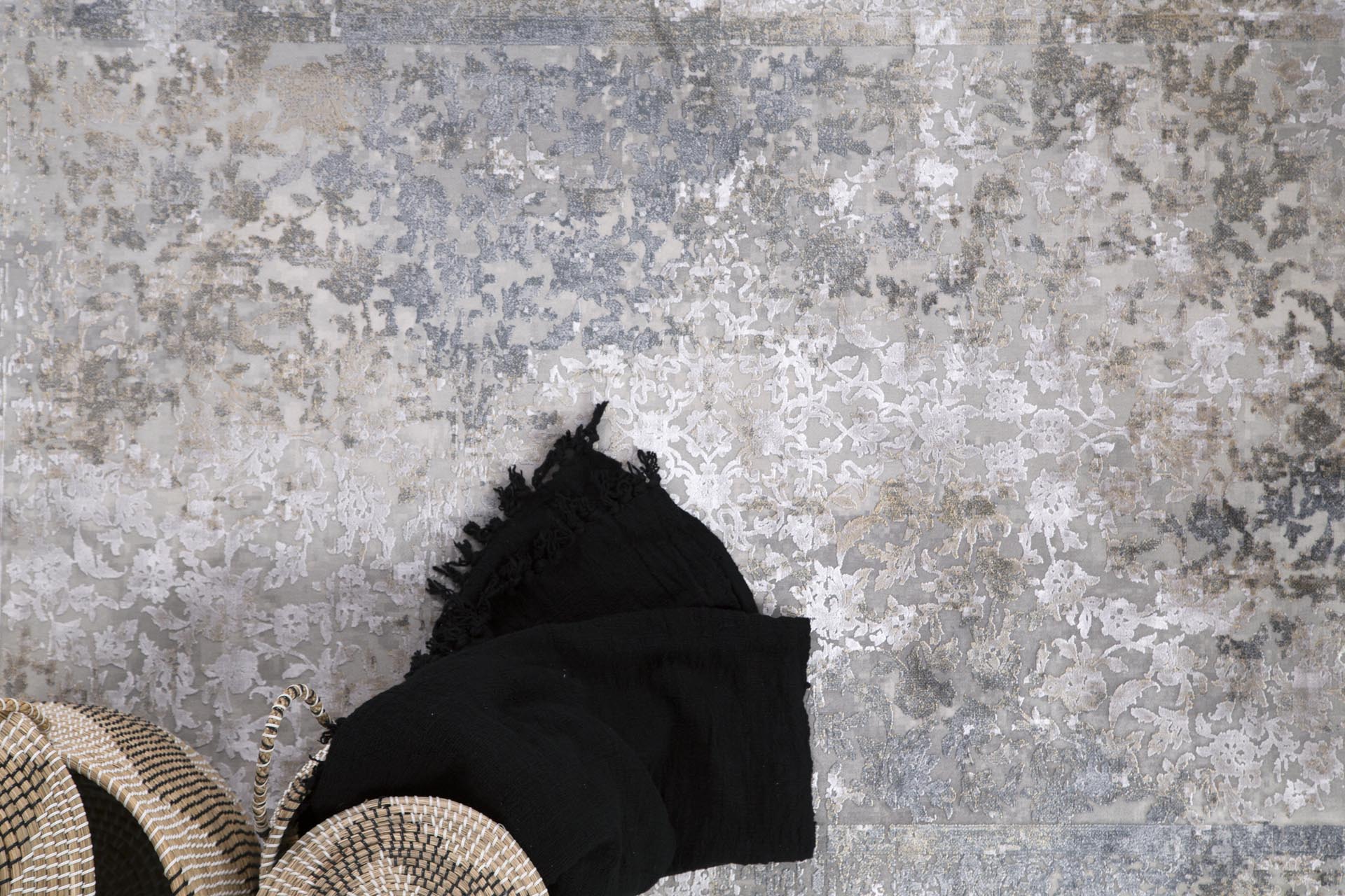 Μοντέρνο Χαλί Bamboo Silk 8097A L. Grey Anthracite - Royal Carpet