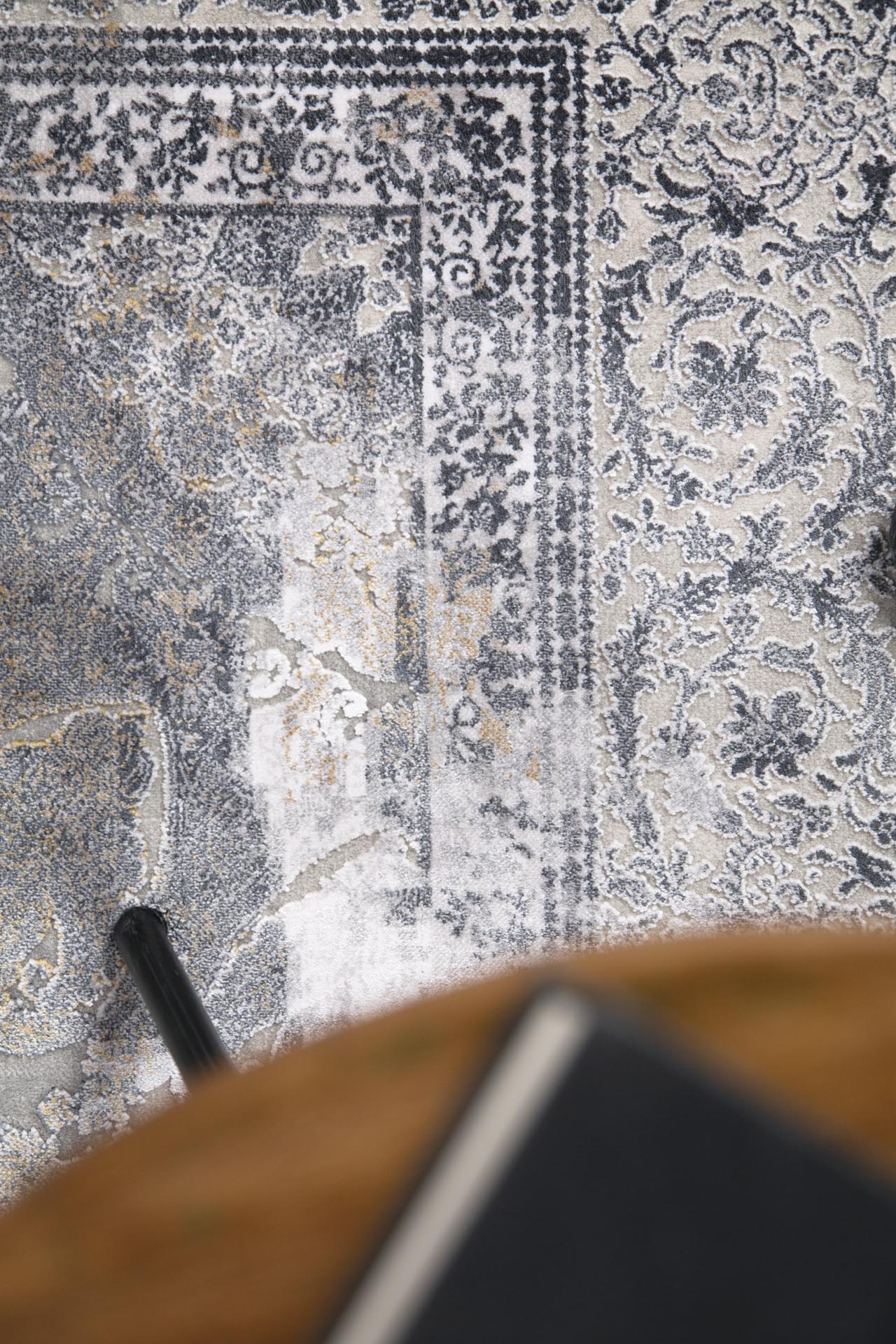 Μοντέρνο Χαλί Bamboo Silk 8098A L. Grey Anthracite - Royal Carpet