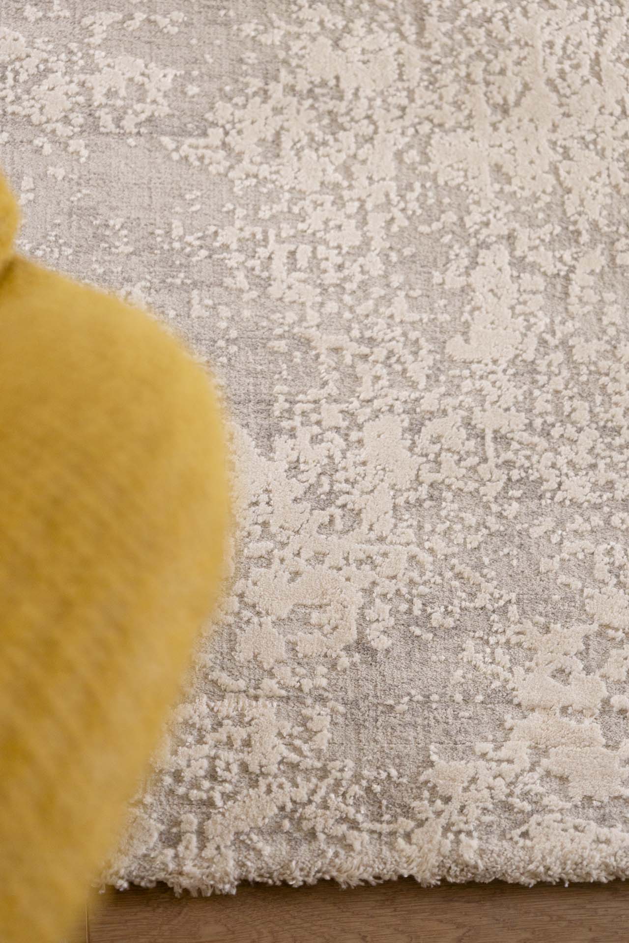 Μοντερνο Χαλι Silky 24I L. Beige - Royal Carpet