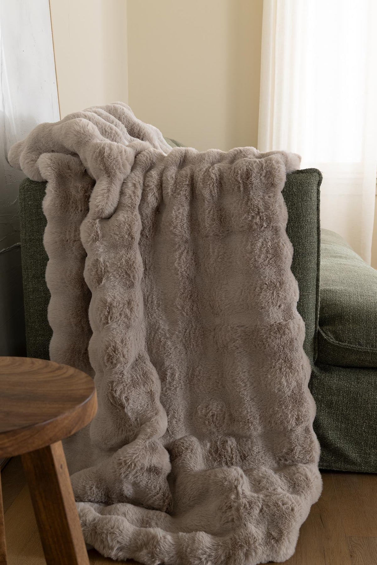 ows.1060018 Ριχτάρι Πολυθρόνας Cosy Γούνινο Faux Fur (130x170) - Royal Carpet